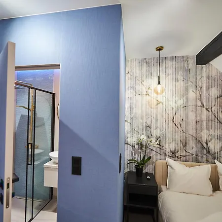 住宿加早餐酒店 Scoria 3*